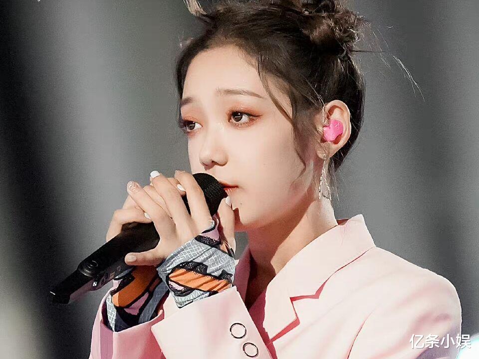 c位|演员才是爱豆的归宿?硬糖少女C位希林娜依高,却选择了另一条路