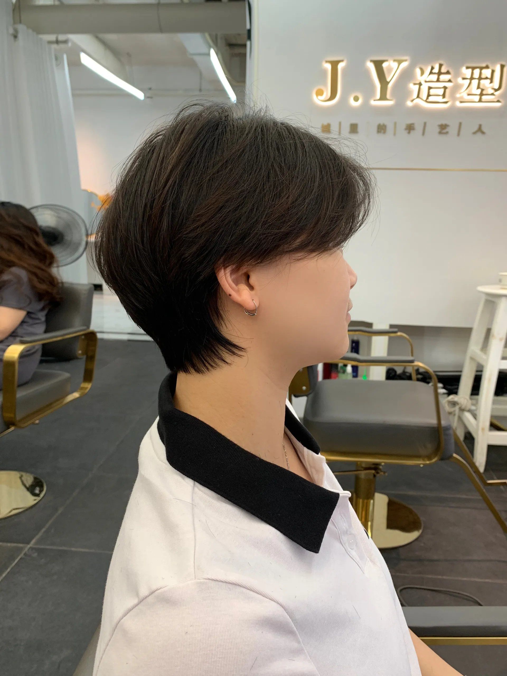 短发 女士短发别乱剪，最火还是这三种，清爽自然真时尚