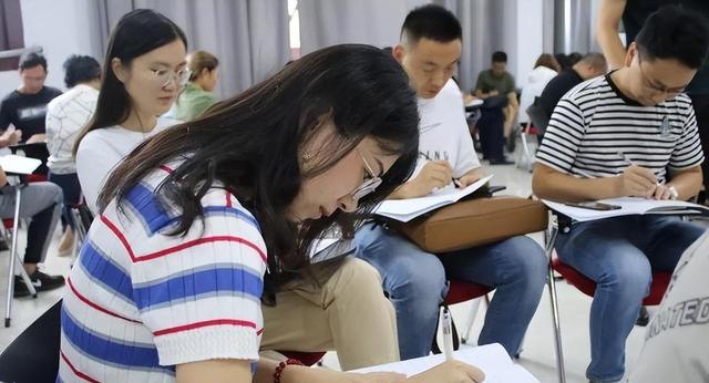 大学生|殡仪馆公开进行招聘,退伍军人可以优先上岸,大学生却不屑争取?