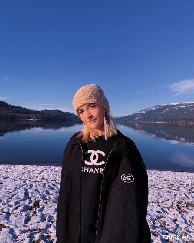 查理·辛|美国18岁星二代卖裸照赚钱?明星父亲痛骂,网友嘲讽:渣男还有脸说