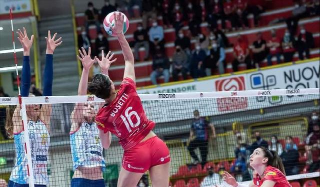 埃格努|18岁天才少女25分，力助球队3-0会师科内，埃格努21分赢黑妹之争