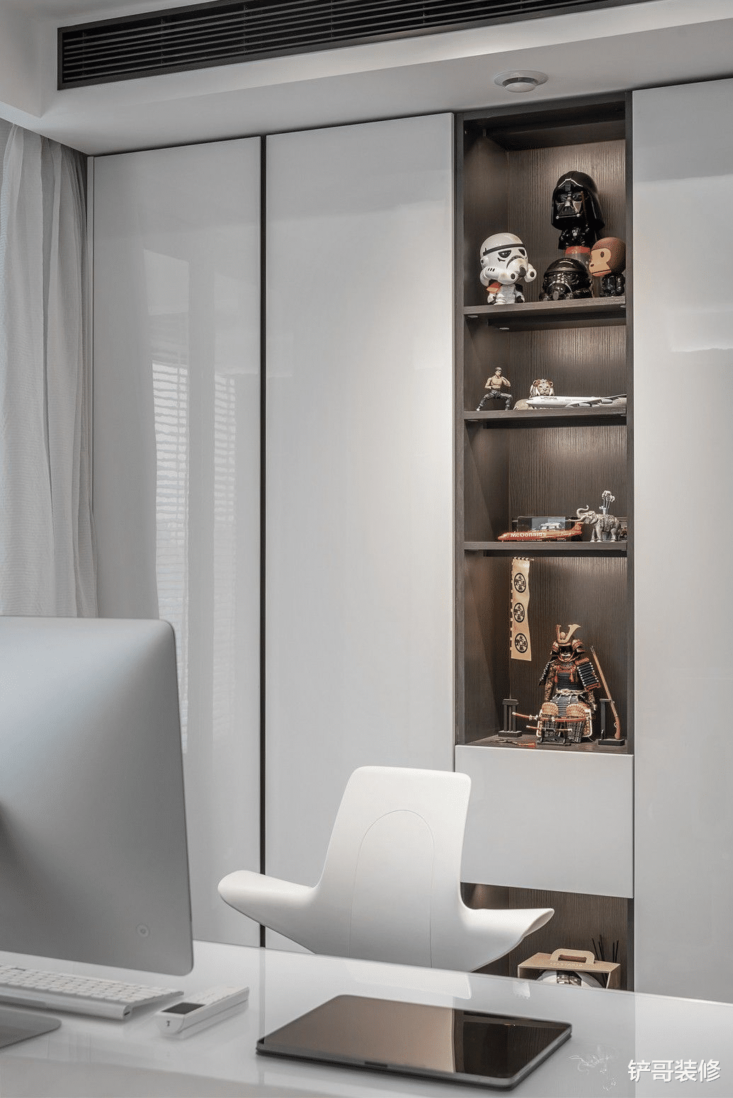 崇尚自由的业主，运用白灰色装饰，创造精致的生活空间