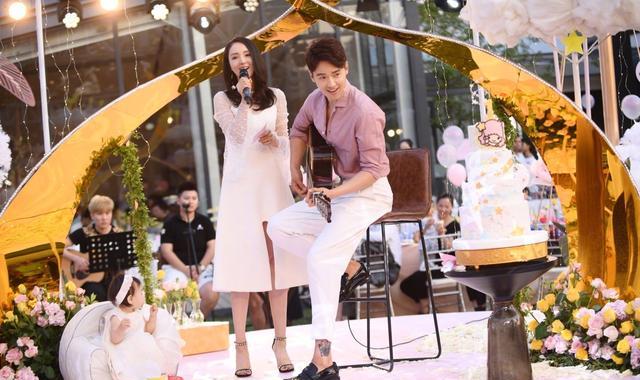 董璇|董璇：与5岁女儿幸福春游，已走出前夫阴影，把日子过成了诗