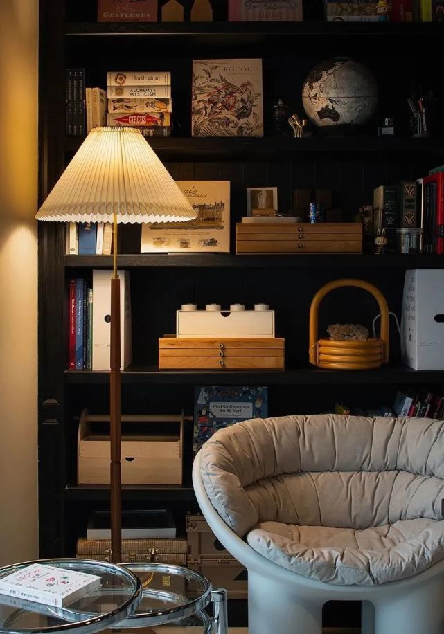 坚持摒弃客厅,不买沙发茶几!这对夫妻的家,成了装修界的教科书