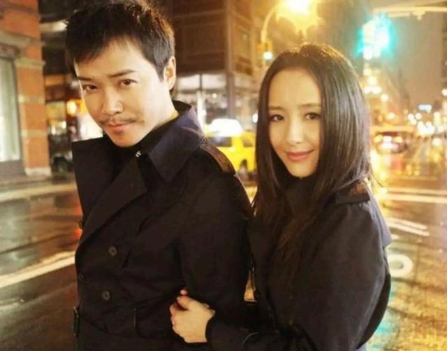 陈思诚|陈思诚开豪车带小21岁女友约会,亲密搂抱秀恩爱,女方素颜太惊艳