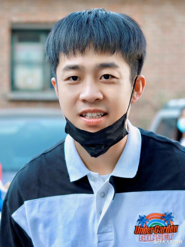 张九龄|德云社张九龄发文,在健身房被叫“细狗”,粉丝留言格外暖心