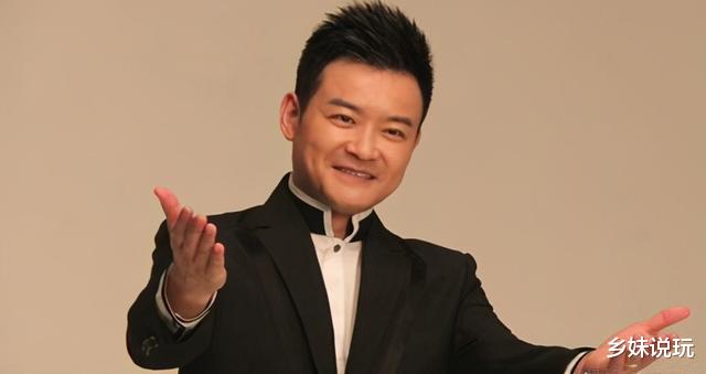 李佳明|被王小丫带红的李佳明，辞职央视后远赴美国，如今怎么样了？