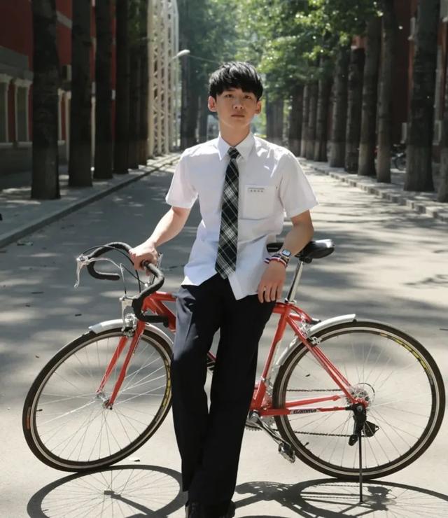 白敬亭 白敬亭的变帅思路,怎么不能学呢?