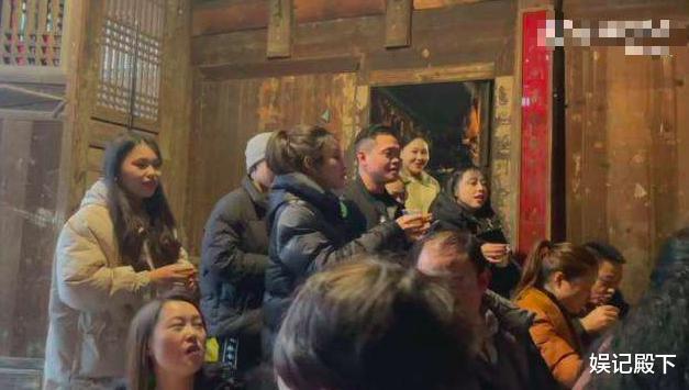 湘西|沈梦晨湘西老家曝光,像太姥姥辈住所,房子陈设老旧太吓人!