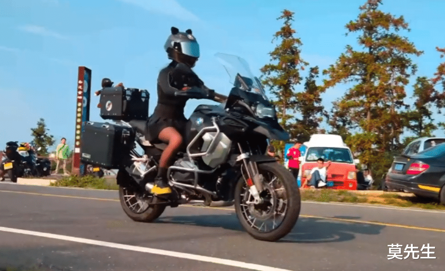 谢娜|国庆后娱乐圈依旧乱，张杰谢娜跳单事件后续，经纪人曝明星夫妻瓜