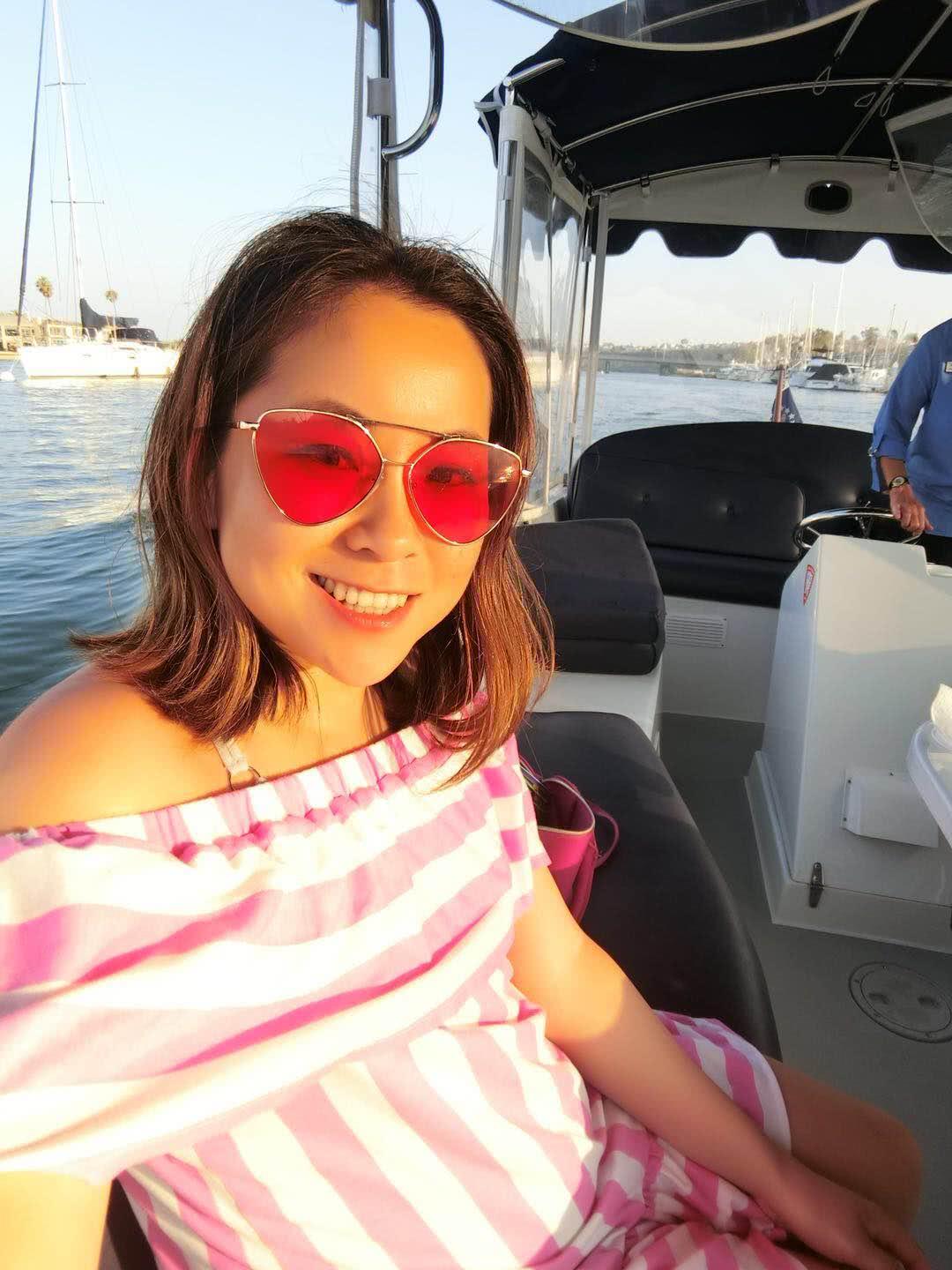 7岁贝小七都逃不过要剪的耳下5公分短发，金卡戴珊三姐妹为它痴狂