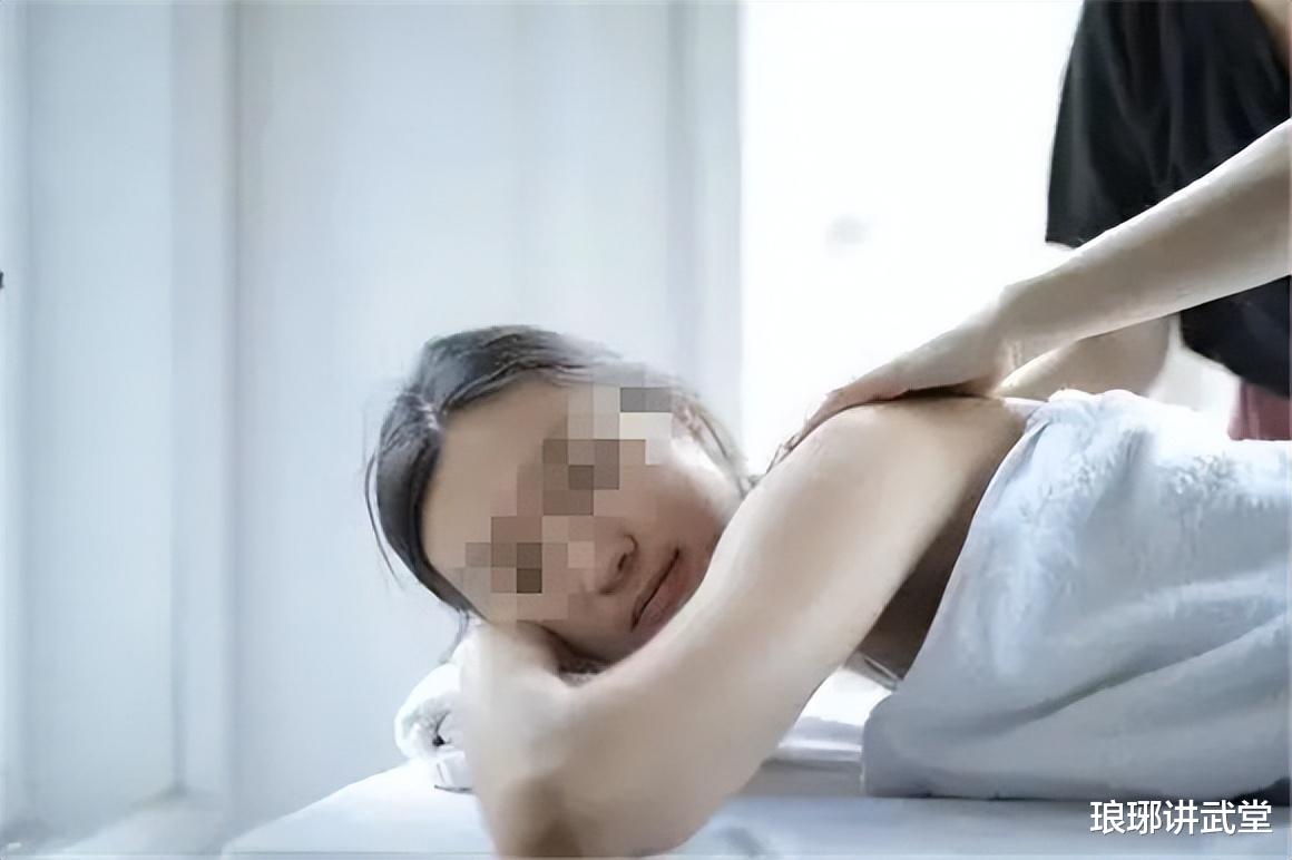男子谎称会疏通经络治病,女子多次脱光被侵害,此旧案结果如何?