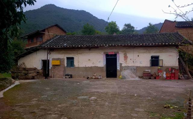 案例:女初中生交往30岁男子,因女孩父母阻拦,男子报复性杀人