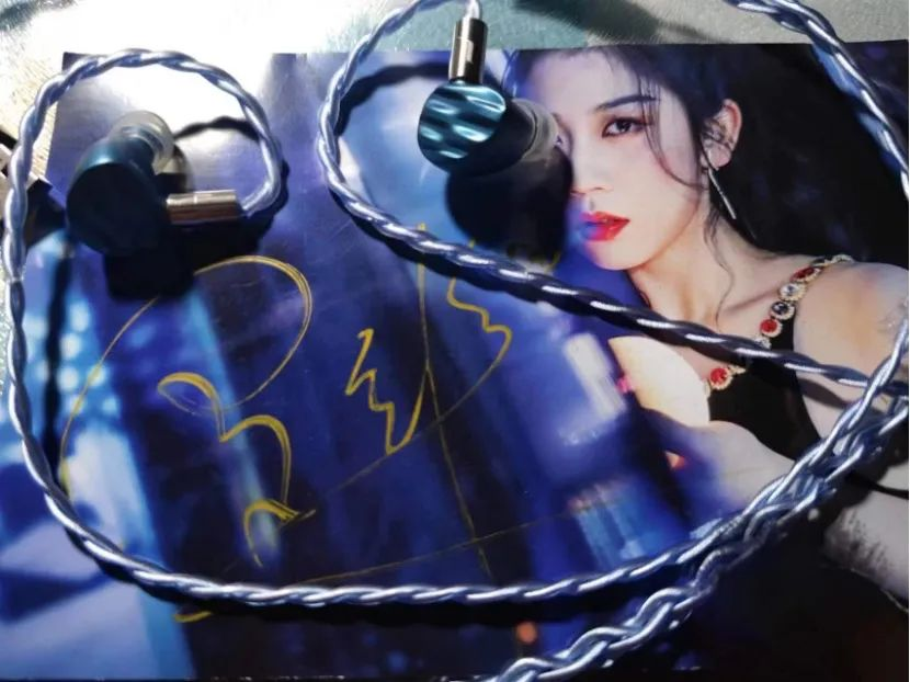 耳机|W+G实力见证之作，不输上万的T2Pro耳机！