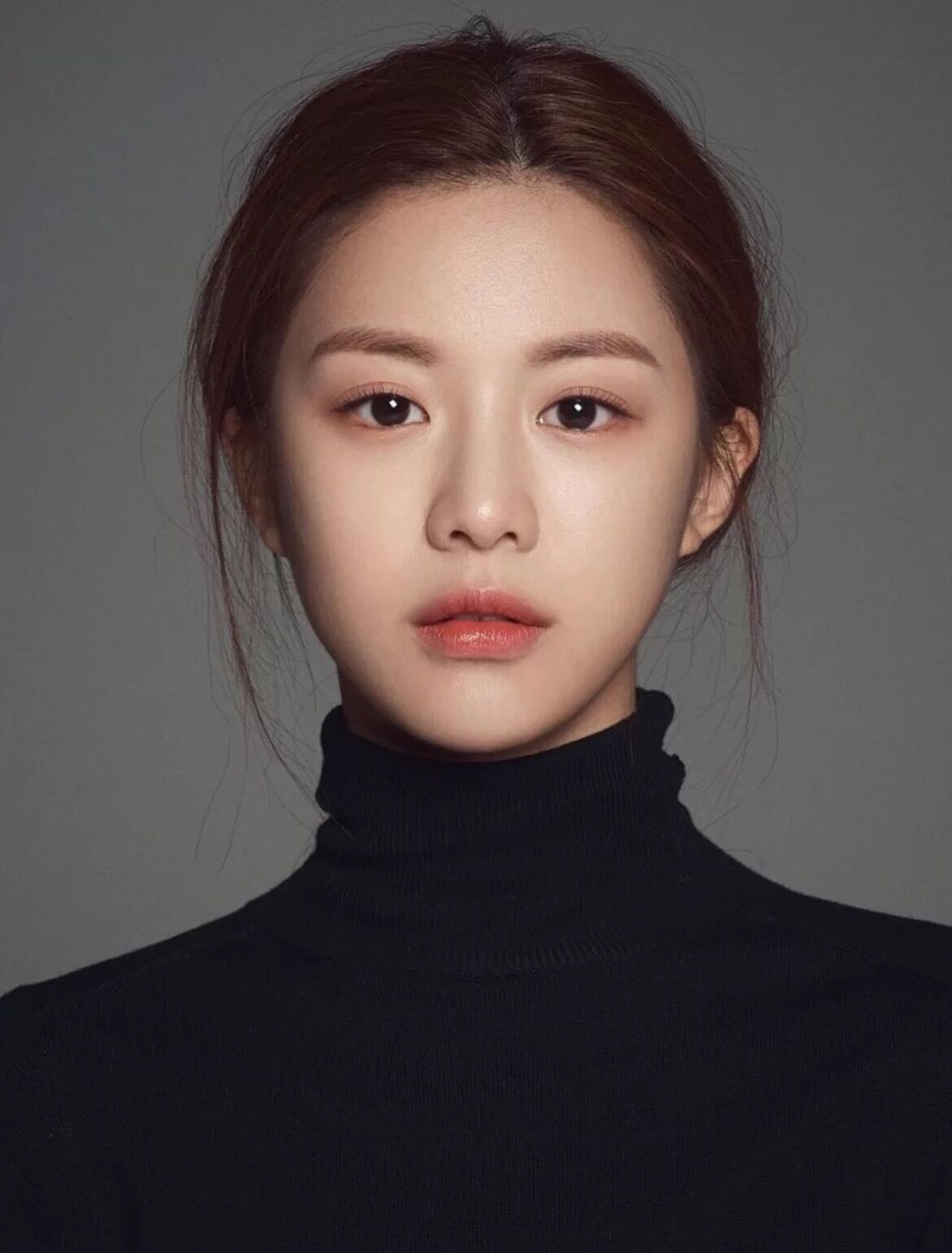 化妆 为什么“大城市”的女孩喜欢素颜,而“小县城”的女孩更喜欢化妆