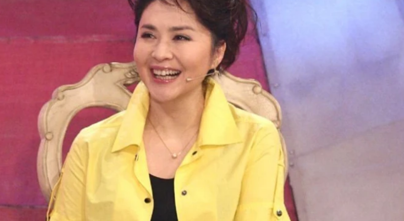 田歌|田歌:和尤小刚离婚后,与妹妹田岷约定不婚不育,陪伴母亲到老