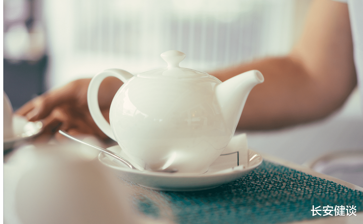 睡眠|秋天要多喝茶？哪种茶对身体好？