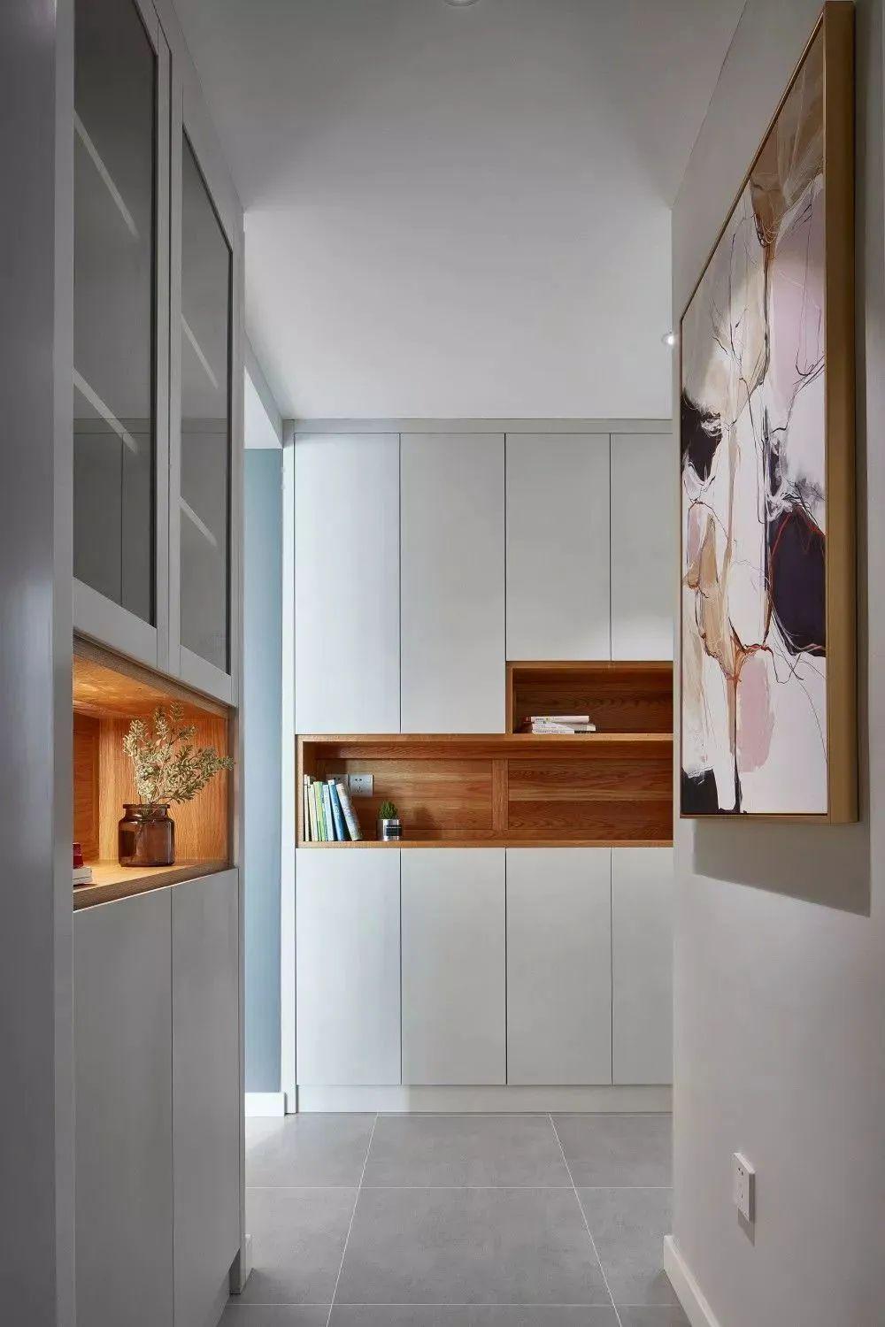 96㎡老房改造，玄关、阳台，设计师用心“偷”面积