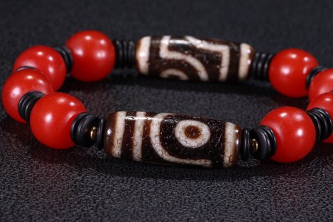 nx|【藏传精品两眼天珠玛瑙手串 】