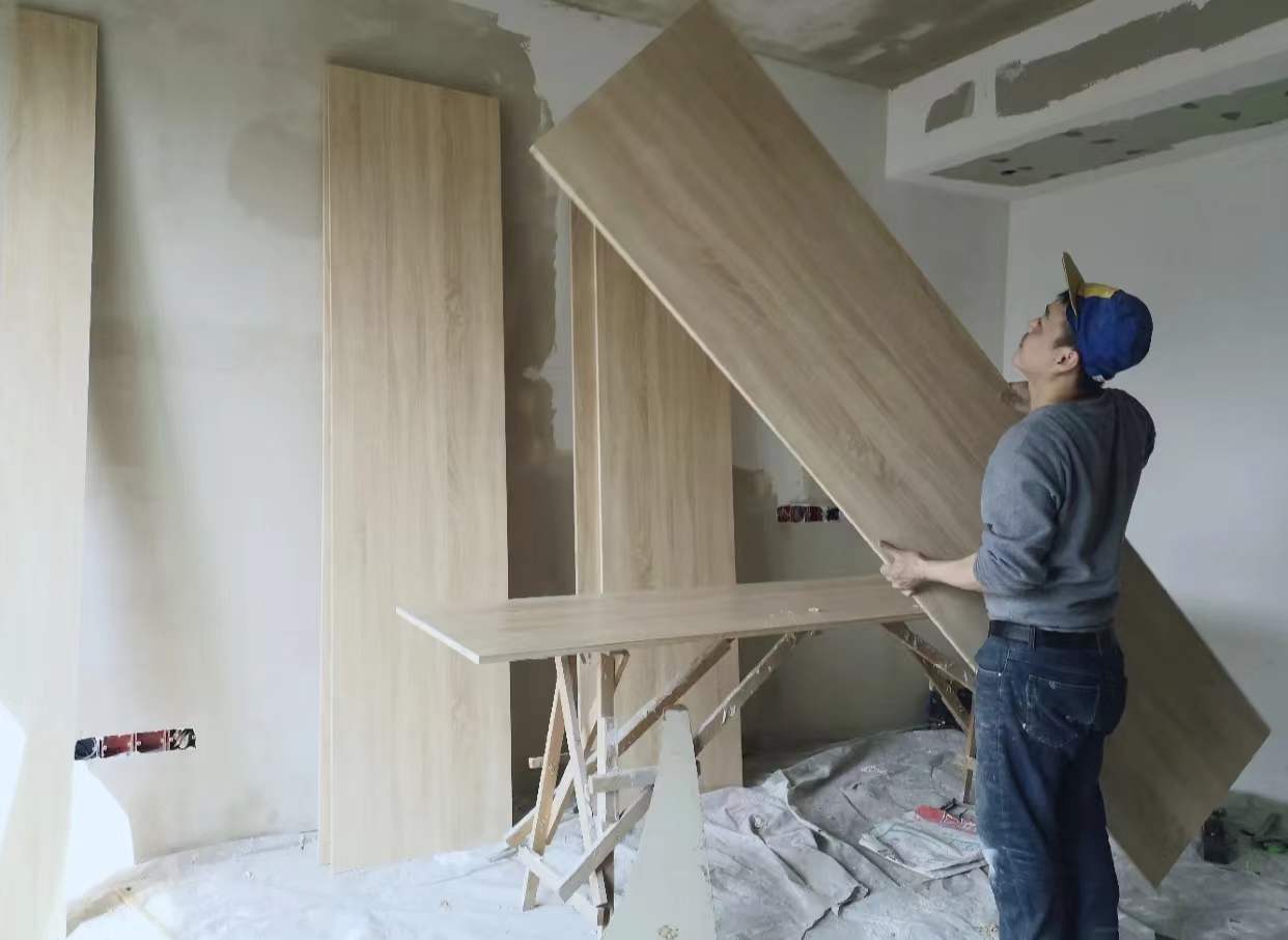 同样的板材,木工打柜子与定制柜子,哪个更划算?一文解答清楚