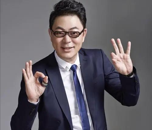 赵露思|高亚麟：《家有儿女》中有3个孩子，现实中结婚14年却无儿无女！