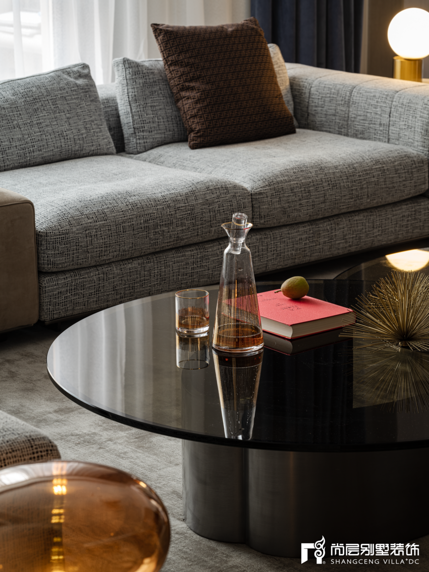 700m2现代美宅,包容了三代人不同的阅历与审美