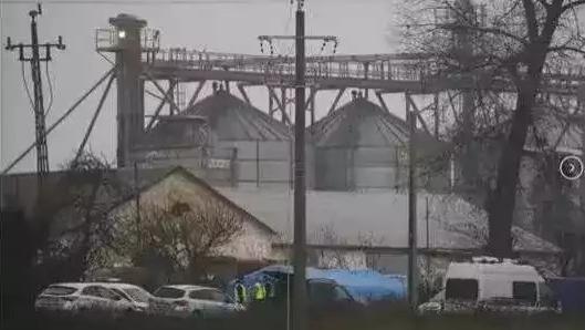 |泽连司机不愧是演员，还强行加戏！