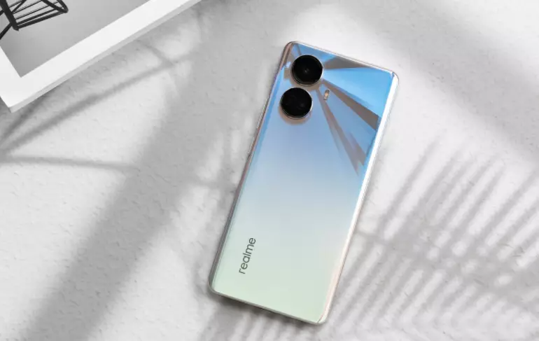 realme|realme10pro+测评：顶级屏幕+超长续航