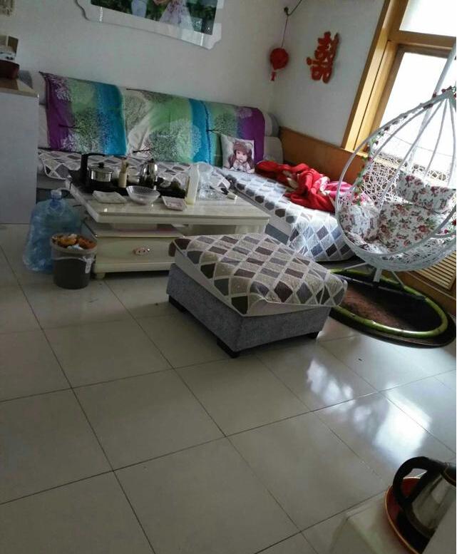 婆婆为省钱买二手房作婚房,家具都是房东留下的,真是越想越憋屈!