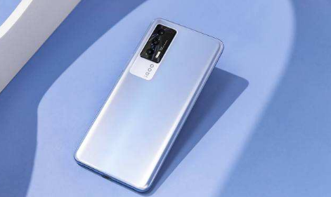 vivo|IQOONeo5独立显示芯片，曾上市供不应求，如今大降价