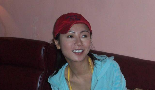 袁洁莹|她被誉为人间尤物，美到无法形容，如今50岁依旧让人心跳加速