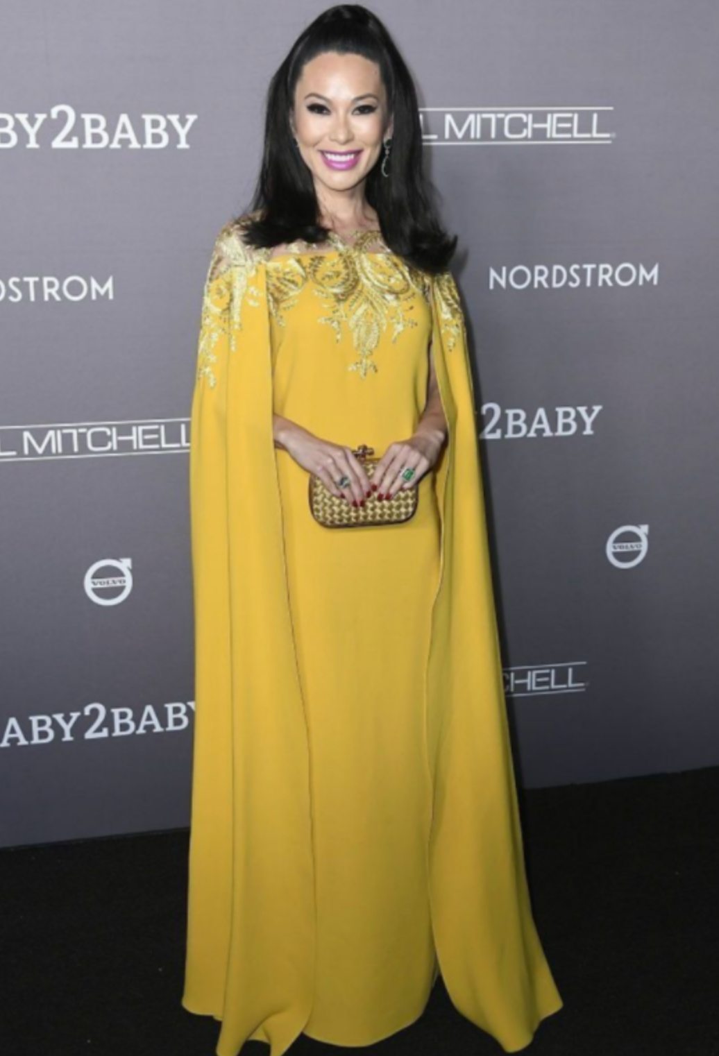 邓文迪|离婚6年还能分走268亿！“虎妻”邓文迪近照曝光：毫无亚洲样貌！