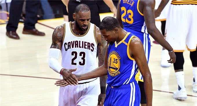 詹姆斯·哈登|場均29.8分，場均28.9分！十年過去了，庫里哈登依舊只是配角