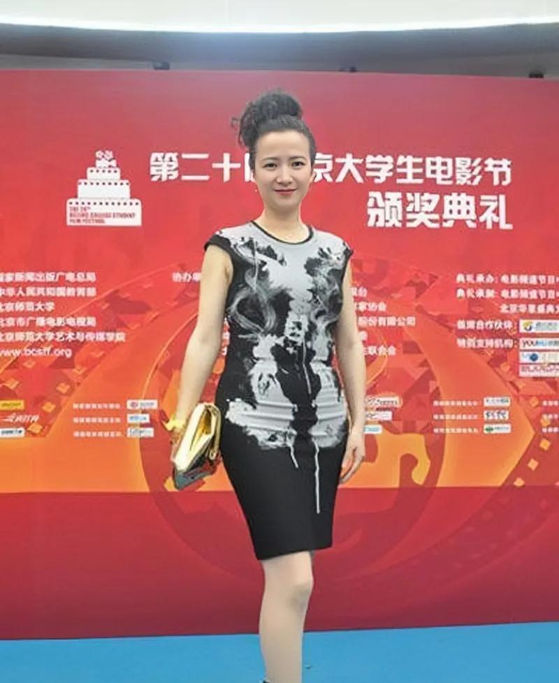 单立文|何晴VS许晴:拯救了世界的你,美人可以二选一,你要怎么选?