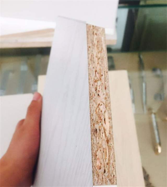 为何越来越多人不定制衣柜了?看完这个“平替”方案,才明白道理