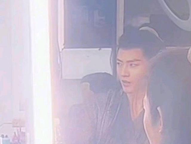 杨烁|邓为衣衫褴褛,却难掩清贵!《长相思》杨紫又要女扮男装了