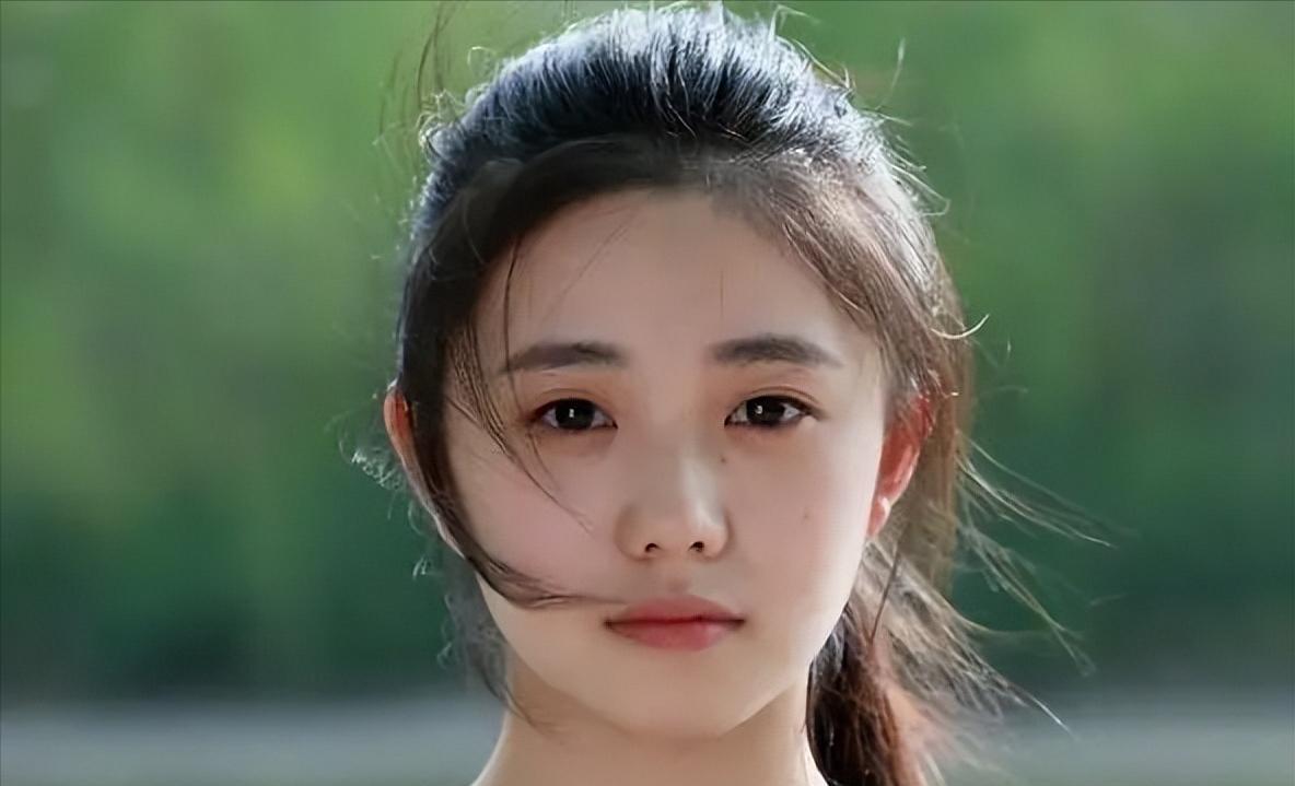 娱乐圈|曝大师级导演翻车!找顶流小花当小蜜晚节不保,色迷心窍没底线