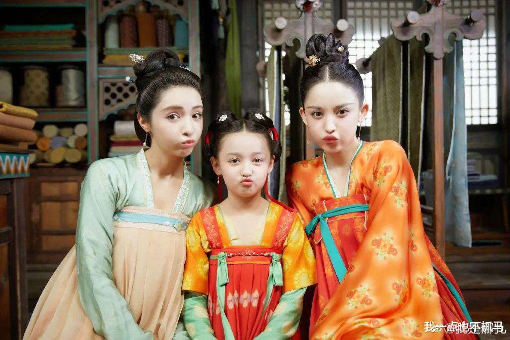 古力娜扎|娜扎“亲妹妹”也进娱乐圈了？新疆四美要重新洗牌了吧