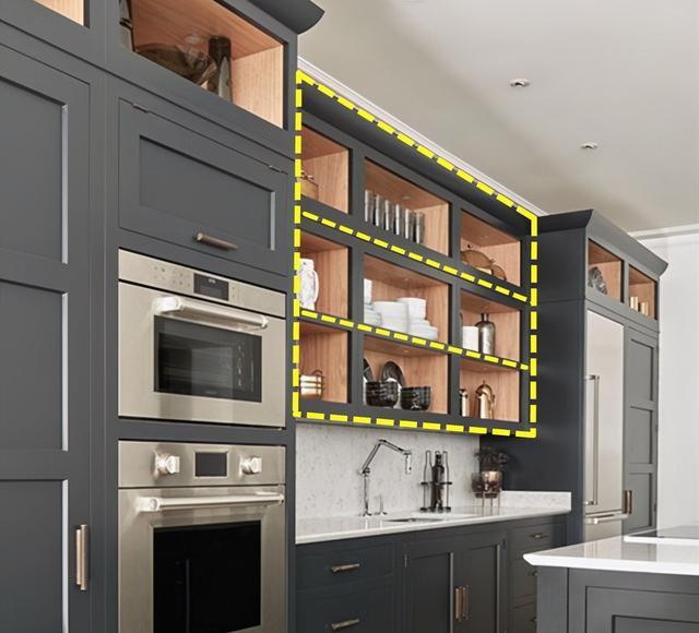 解锁厨房墙面收纳大法：吊柜从上到下分三段，轻松提升储物能力