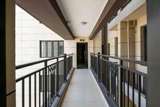 公摊|别人买房都不喜欢连廊,我哥们却专挑连廊户型买,住了一年说真香