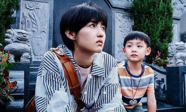 张子枫|新四小花旦新鲜出炉,张子枫实至名归,刘浩存真的配吗?