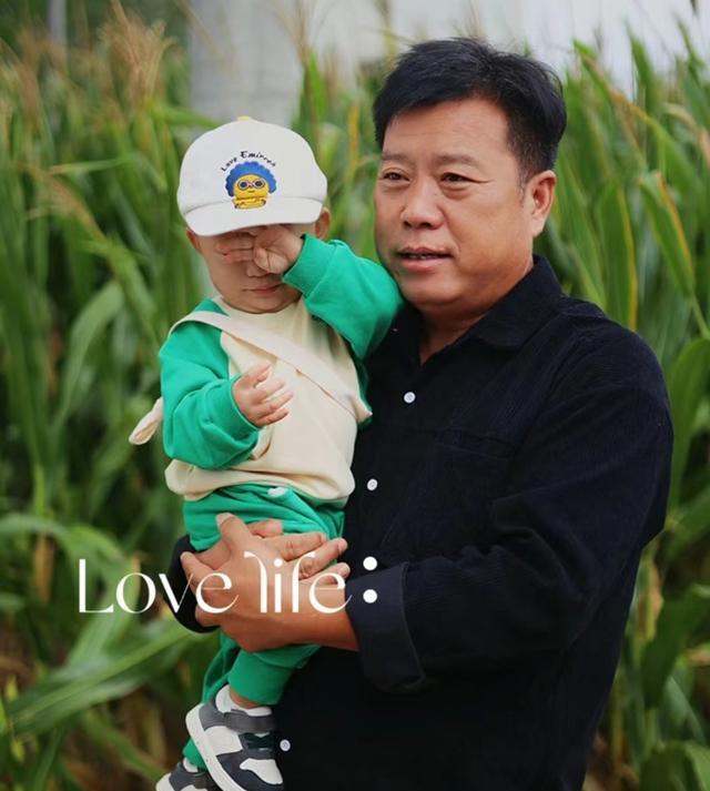 奇奇|田爸带奇奇悦悦玩游戏,俩娃各有所长!悦悦枪法准,奇奇原则性强