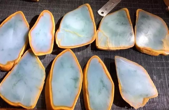 马坎|带雾层飘绿的大马坎翡翠原石, 巧雕做出来的佛类题材太有意境了