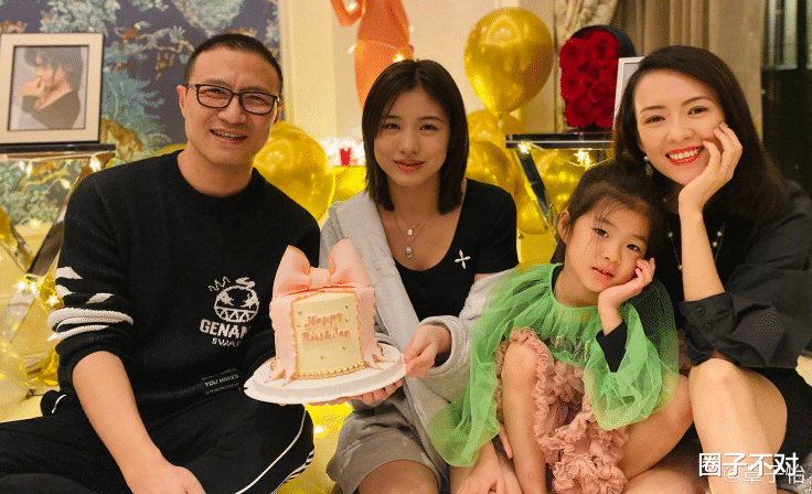 张艺谋|张艺谋带过的7位女明星,同样是“谋女郎”,差距为何如此悬殊?