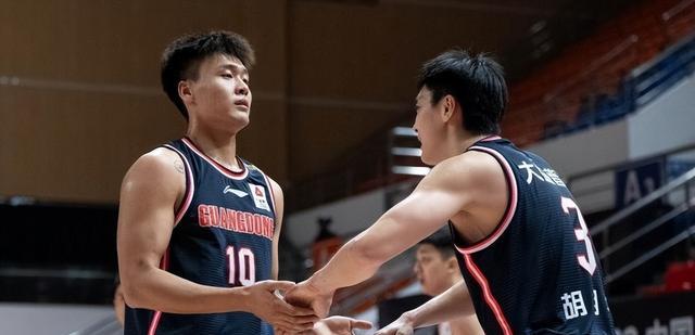 天津男篮|2-0晋级！13中11轰23分带队横扫天津，季后赛是他展现的舞台