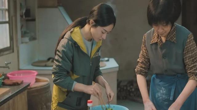 幸福到万家|《幸福到万家》才短短六集,两个疑问,三个伏笔,导演、编剧不简单