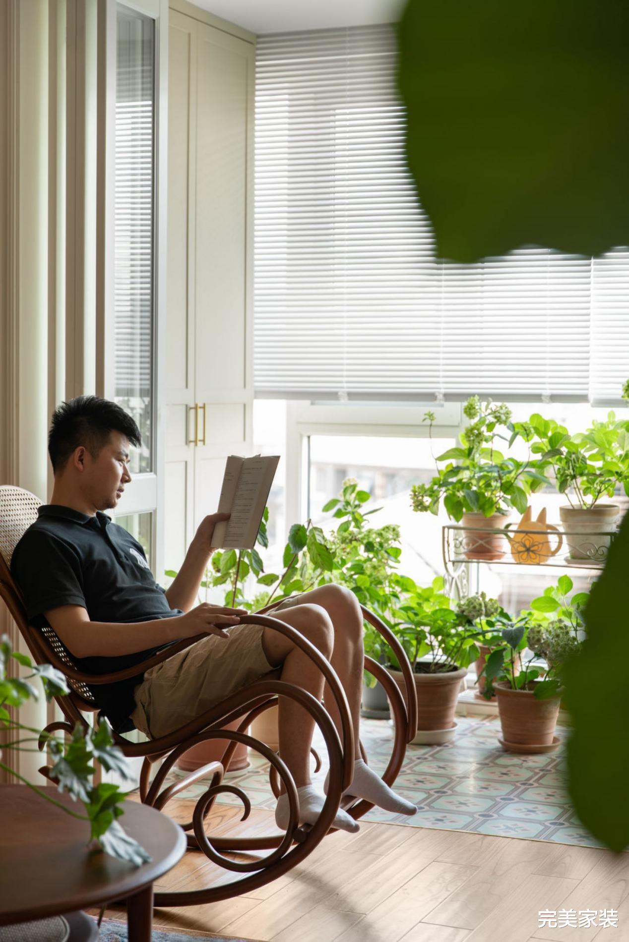 业主的第二套房子，实现法式和现代风的结合，凸显悠闲和惬意