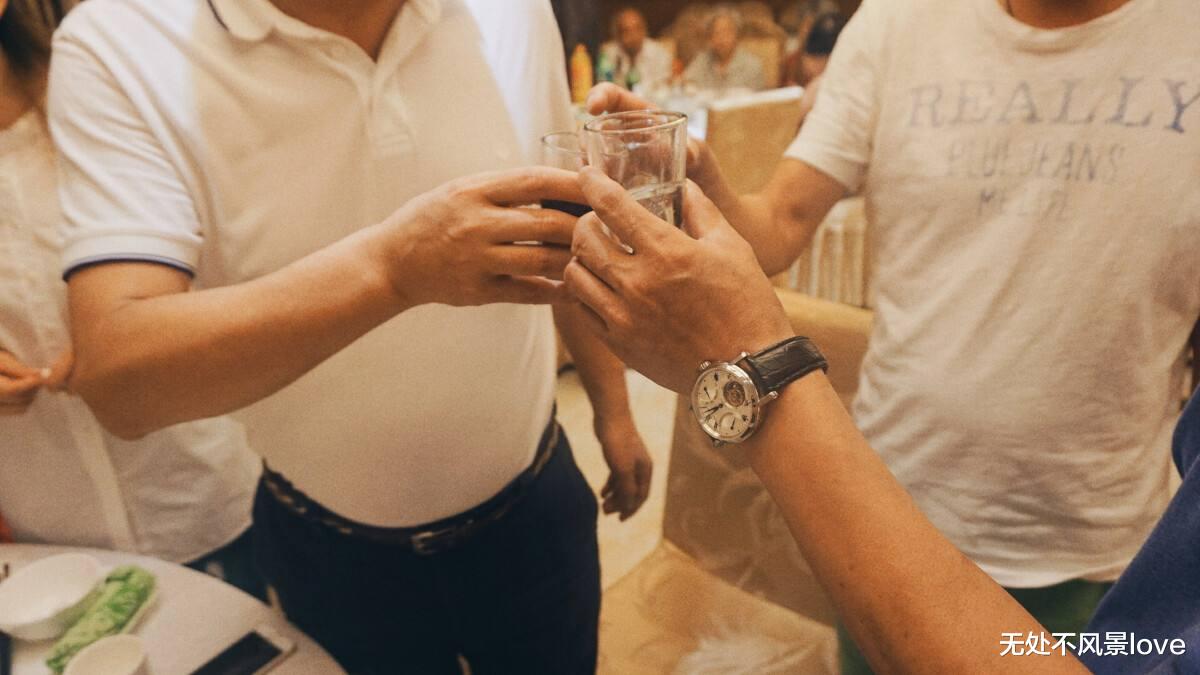 |酒桌轮到你敬酒，别傻坐着不知道说啥，记住这3句万能的话，足够！