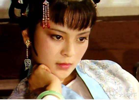 1993年,琼瑶女郎王玉玲坠机身亡,驾驶员的一番话让人愤怒