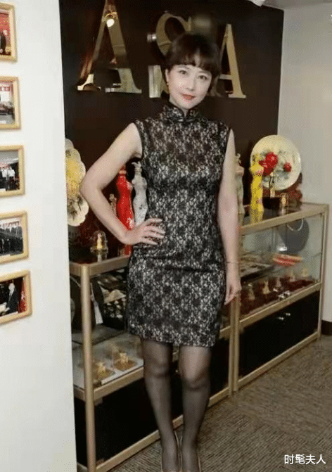 周海媚|全网“梦中情人”,却遭4次背叛,56岁独居不婚:离开男人,我不后悔!